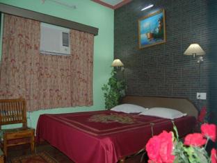 Hotel Maurya Kangara 