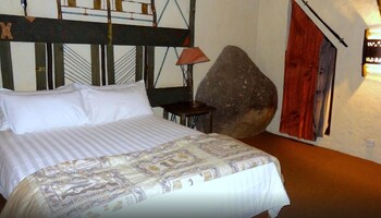 Lodge At The Ancient City Guestroom