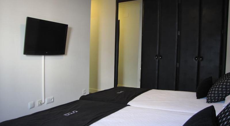 Room Hotel Room