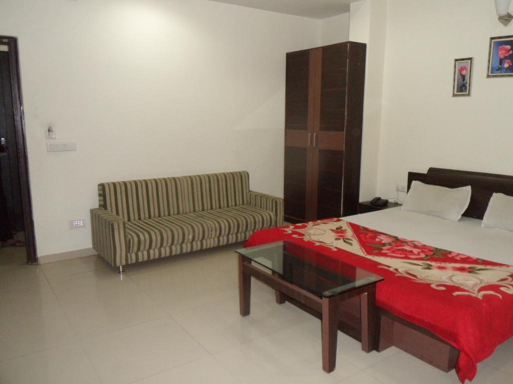 Hotel Almond Inn 