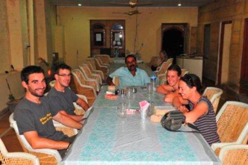 Hotel Roop Mahal 