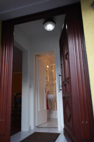 Ferienwohnung Hintze (فرینووهنونگ هینتز) 