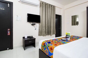 Fabhotel Grand Valley Rajiv Gandhi Circle Guestroom