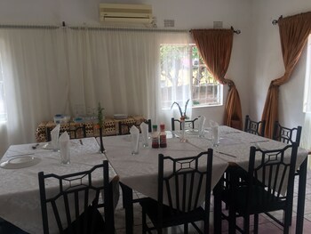 Kana Guest House Breakfast Area