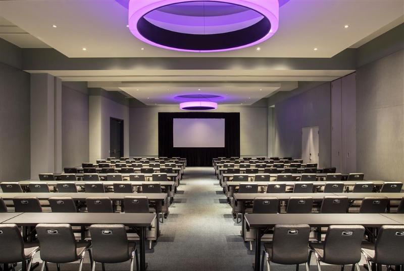 Aloft Boston Seaport District Conferences