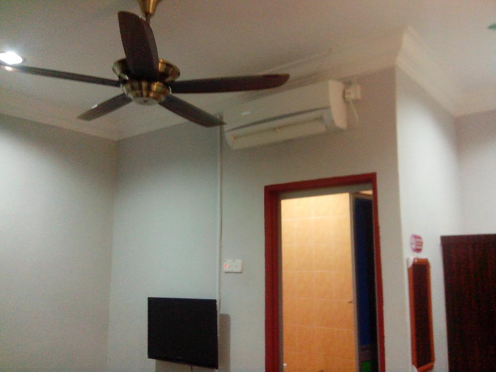 Muara Inn Hotel (موارا این هتل) 