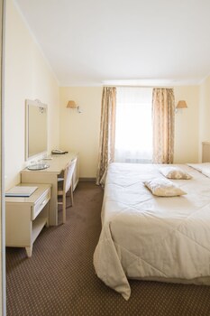 Rus Hotel Guestroom