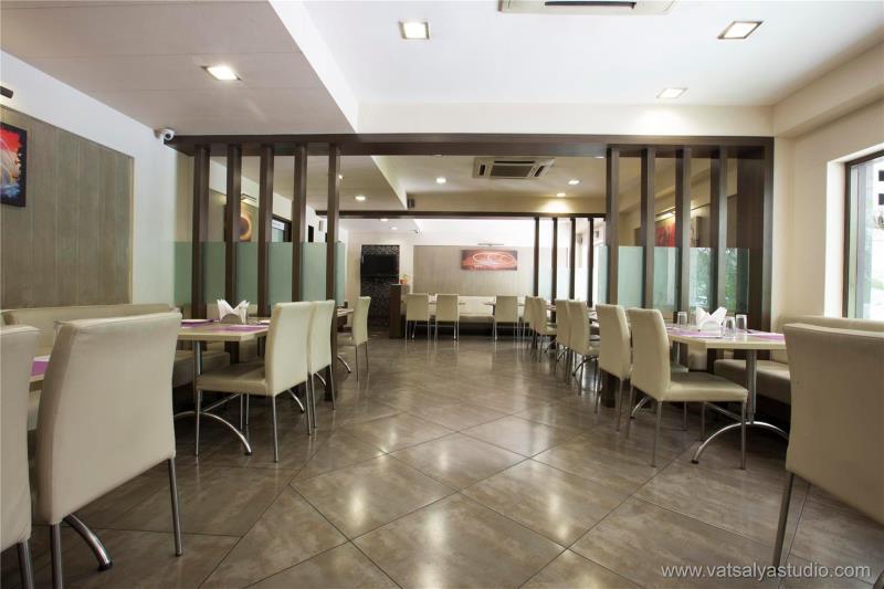 Vits Shalimar Hotel (ویتس شالیمار هتل) 