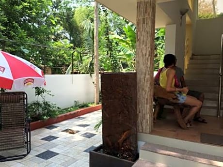 Alamanda Guest House 