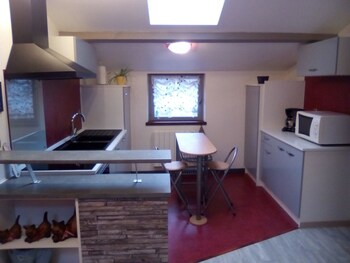 Apartment With In Bar Le Duc With Wonderful City View And (آپارتمان با این بار ل دوك با ووندرفول سیتی ویو اند) In-Room Kitchen Apartment With In Bar Le Duc With Wonderful City View And (آپارتمان با این بار ل دوك با ووندرفول سیتی ویو اند) In-Room Kitchen