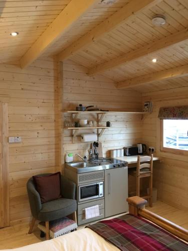 Auchenlea Lodges 